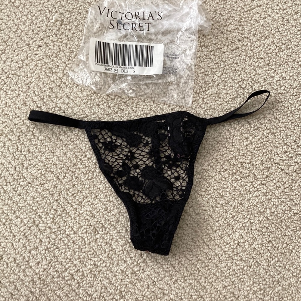 NEW Victoria’s Secret Very Sexy G-String Panties Black Thong Size Small NWT
